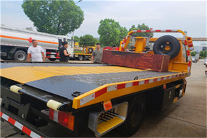 昂仁附近拖车电话号码服务