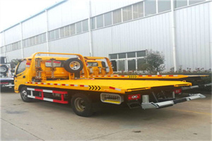 昂仁附近拖车救援搭电