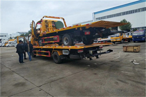 昂仁同城汽车补胎